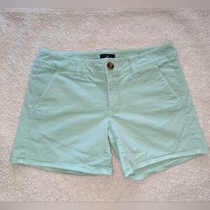 American Eagle midi shorts - size 6 - pastel green / blue - Chino style low rise